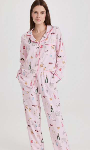 Chase Away the Chill: A Guide to Warm Pajamas for Women插图2