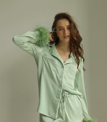 Discover the world of green pajamas! Explore different types, materials, and benefits to find the perfect green pajama set for a comfortable and stylish sleep experience.