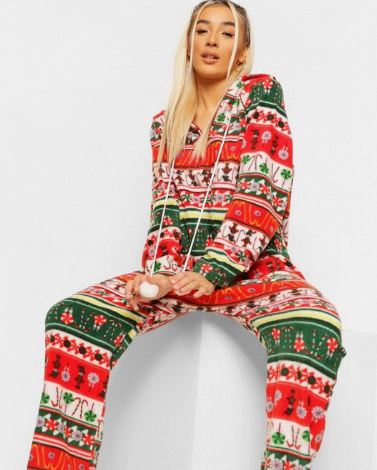 Unveiling the World of Ugly Christmas Pajamas插图1