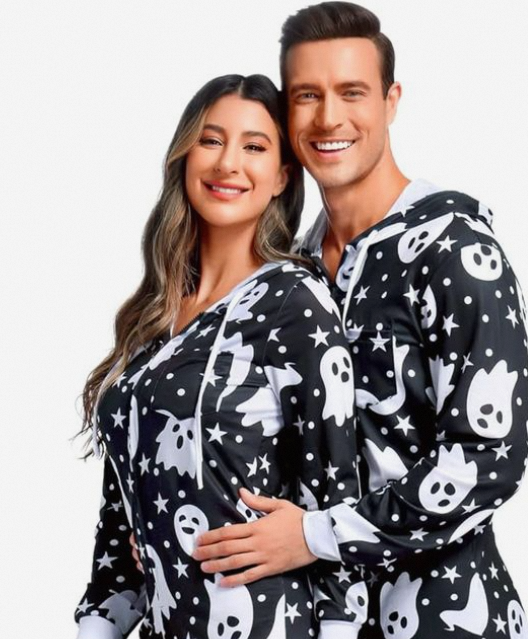 A Guide to Matching Halloween Pajamas for Couples插图
