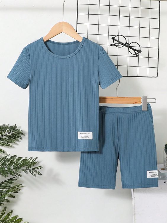 Beat the summer heat and ensure restful sleep for your son! Explore breathable fabrics, fun designs, and buying tips to find the perfect boys' summer pajamas. Sweet dreams start here!