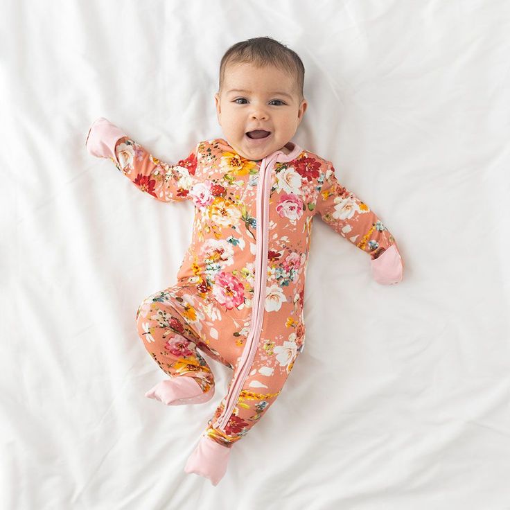 Keep your daughter warm and cozy throughout the night with footed pajamas! This guide explores different types, designs, care tips, and how to choose the perfect pair for a comfortable and stylish bedtime routine.