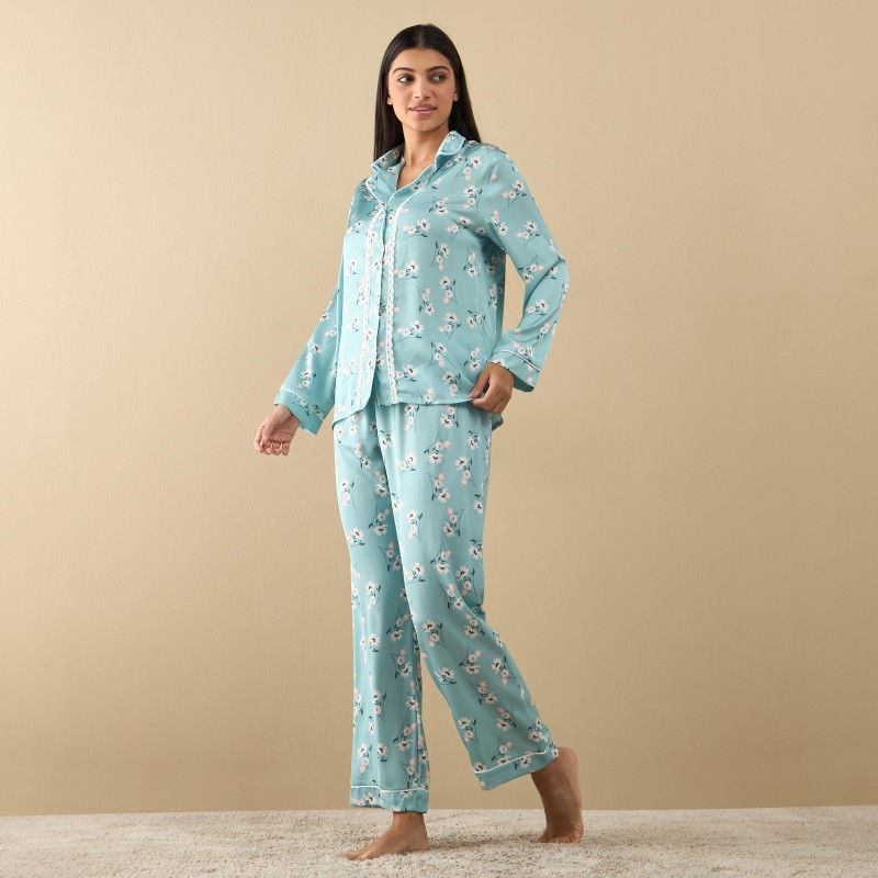 Floral print women's pajamas