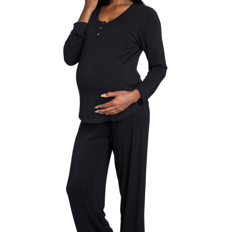 Maternity pajamas for pregnant women