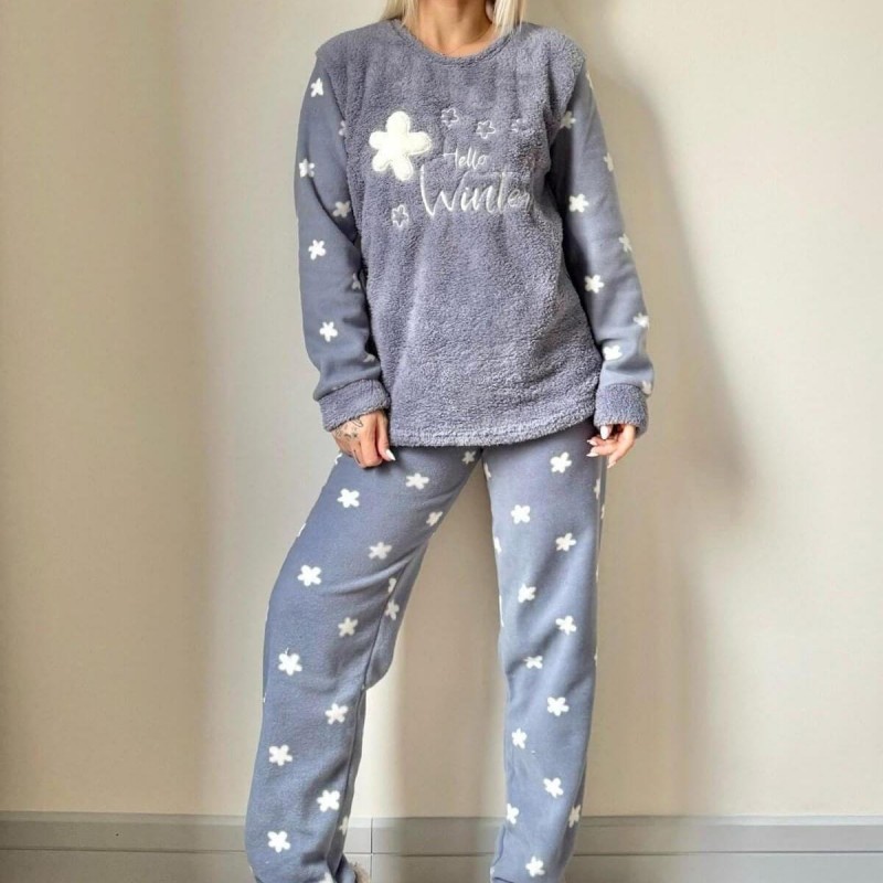 Plus-size comfortable pajamas